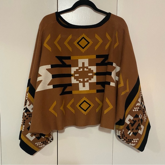 Cotton & Rye Women’s Southwestern Print Poncho Sweater Small - Picture 3 of 5